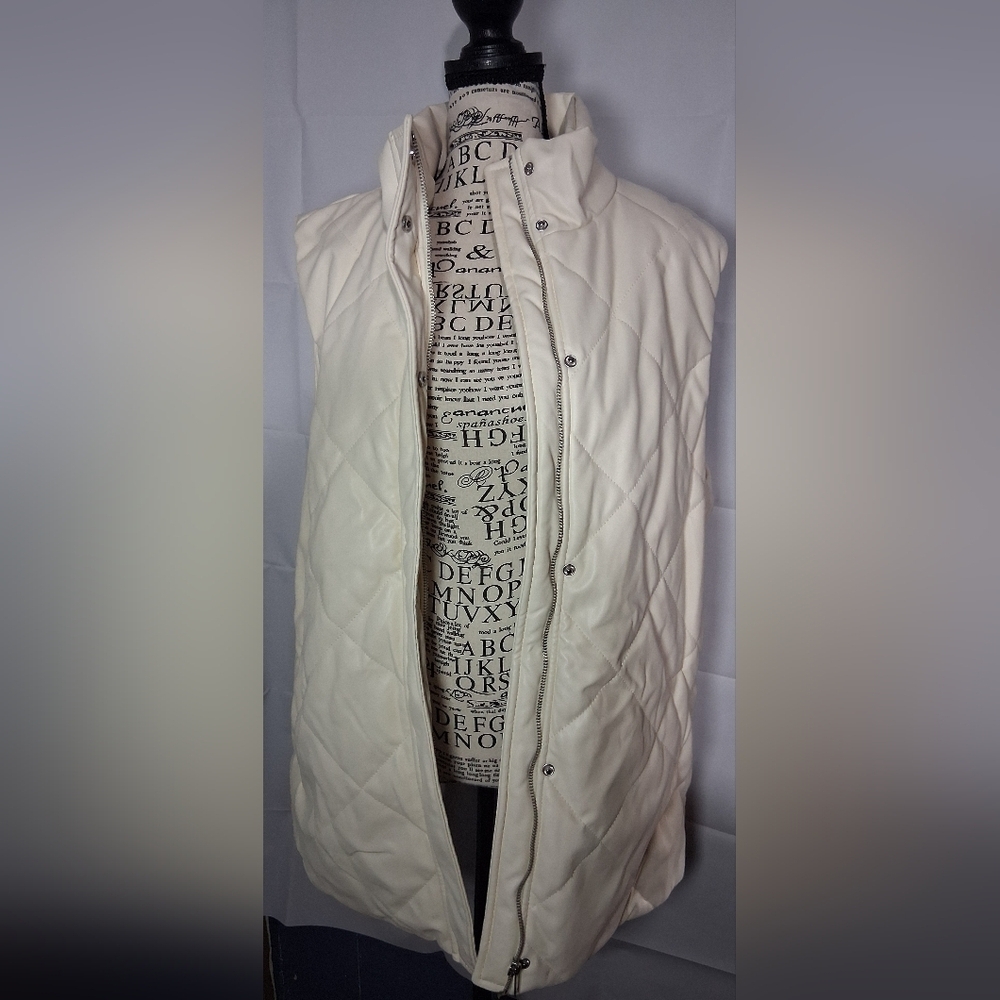 Love Tree Large Vest - Picture 2 of 5